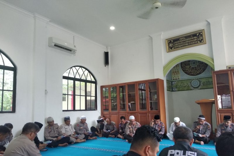 Polisi Tanjungpinang doa bersama untuk keamanan Indonesia pasca Pemilu