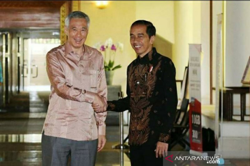 Presiden dan PM Singapura mengucapkan selamat ke Jokowi