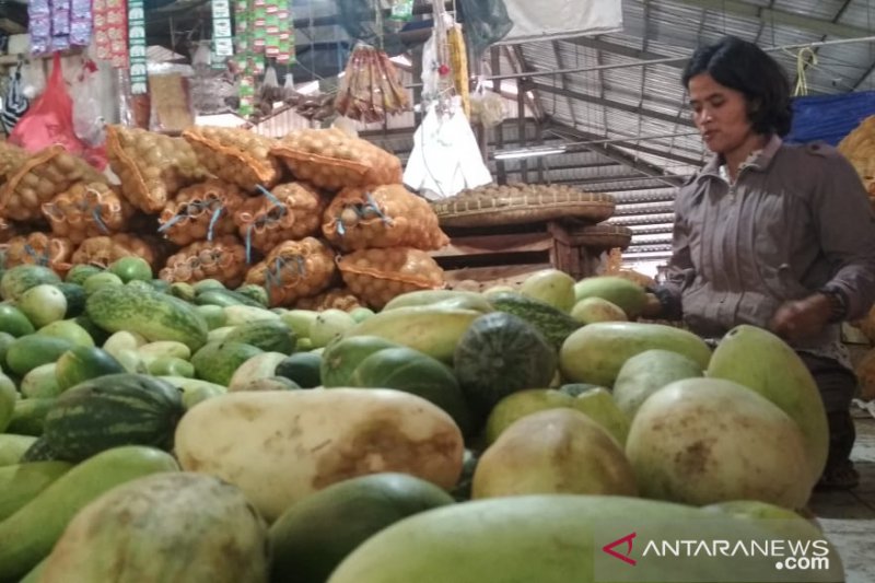 Harga sayur mayur di pasar Cianjur melambung hingga 100 persen