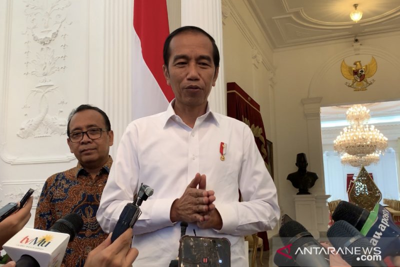 Demi dinginkan suasana, Jokowi membuka diri bertemu Prabowo
