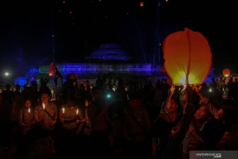 Perayaan Waisak di Candi Muara Takus Riau