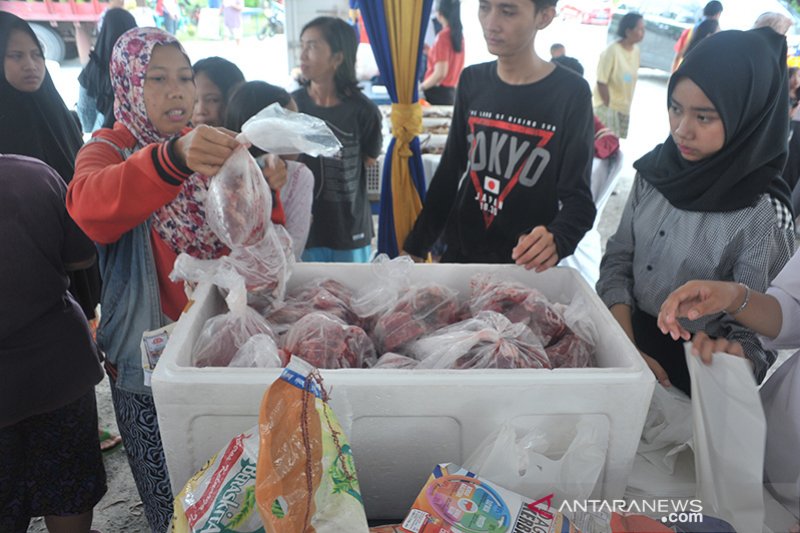 Bulog sediakan 300 Kg daging beku di Pasar Ramadhan