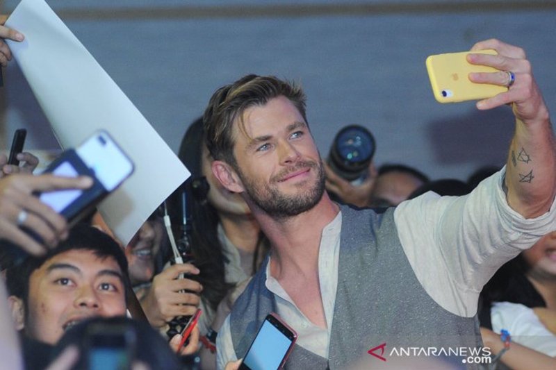 Gantengnya Bintang Thor & Spiderman sapa penggemarnya di Indonesia