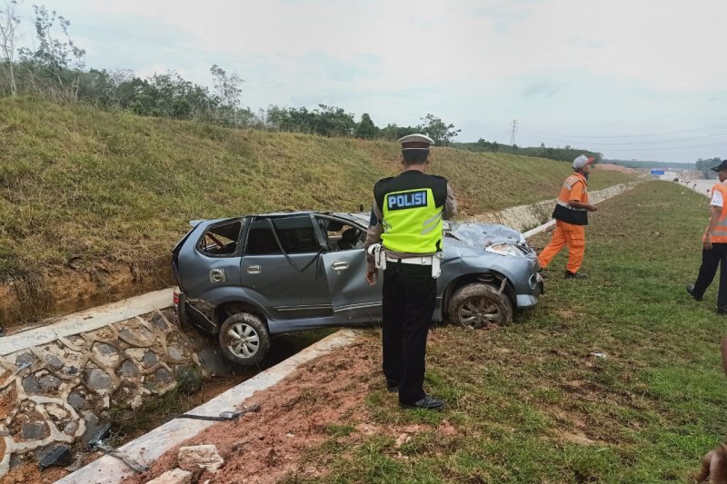 Kecelakaan di JTTS KM 198 TulangbawanG