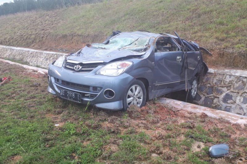 Kecelakaan di JTTS KM 198 TulangbawanG