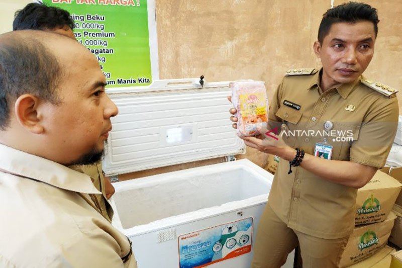 COVID-19 Task Force chief performs Eid prayers at BNPB Building
