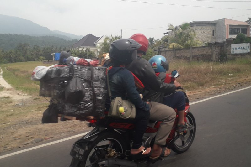 Pemudik motor ramai di Jalinsum