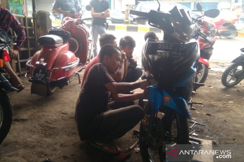 Bengel Kebanjiran Order Perawatan Sepeda Motor Pemudik Antara News