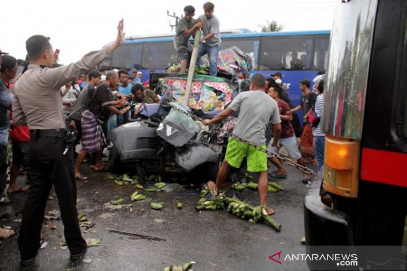 Kecelakaan Di Jalur Trans Sulawesi Antara News Makassar 9778