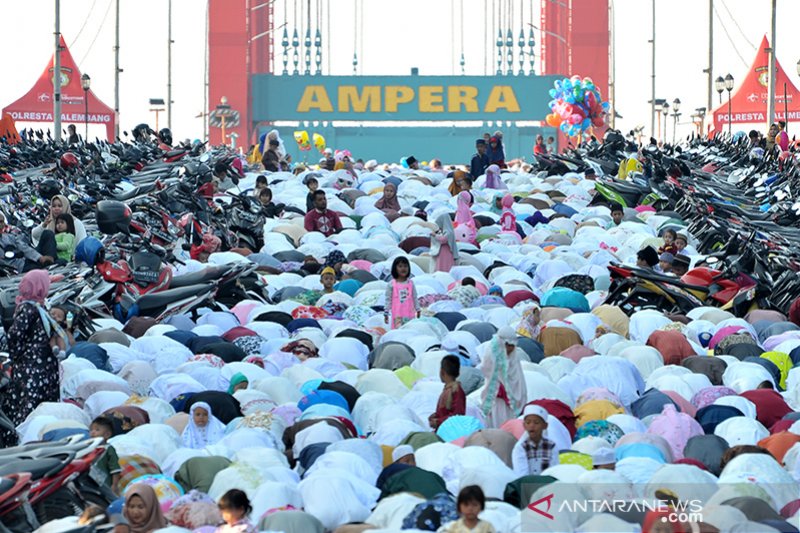 Ribuan warga Palembang shalat id padati pusat kota