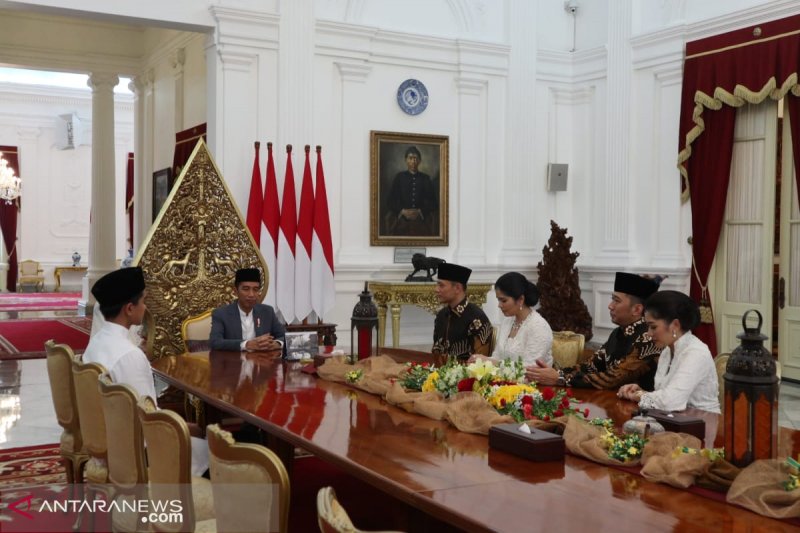 AHY, Ibas dan isteri silaturahmi dengan Presiden Jokowi di Istana Merdeka