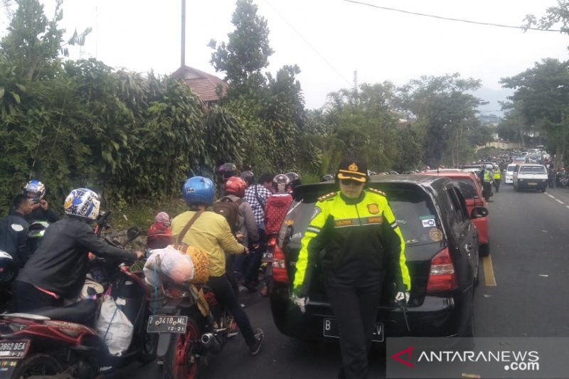 Polres Cianjur tempatkan penembak jitu di sejumlah titik jalur Puncak-Cipanas