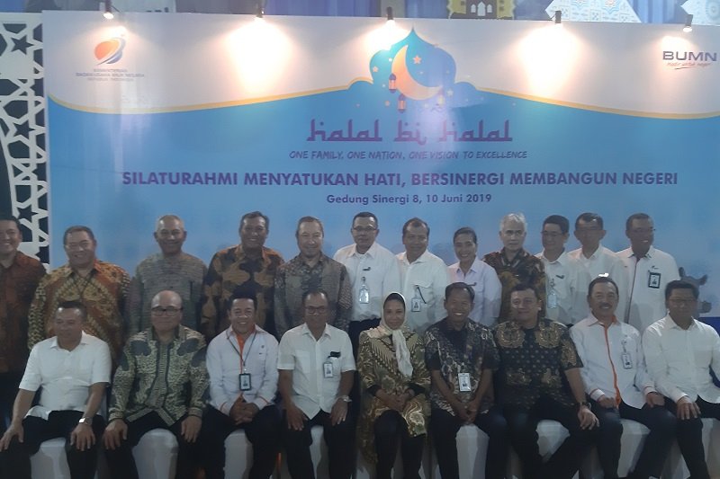 COVID-19 Task Force chief performs Eid prayers at BNPB Building