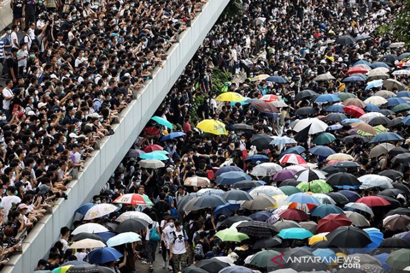 Melihat penampakan People Power di Hongkong