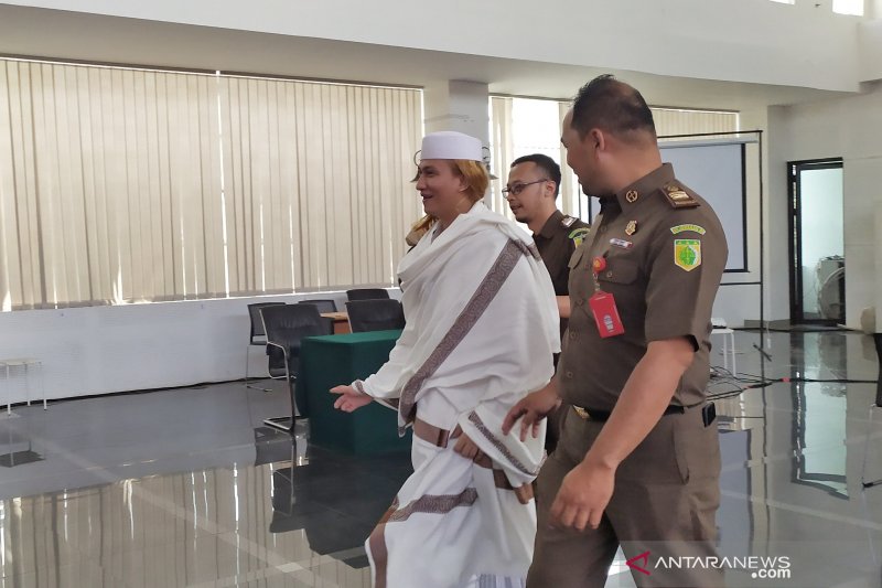 Bahar Smith dituntut 6 tahun penjara oleh jaksa