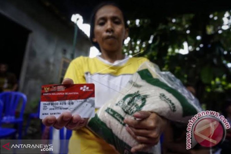 Data ganda, penerima Bantuan Pangan Non Tunai di Agam turun