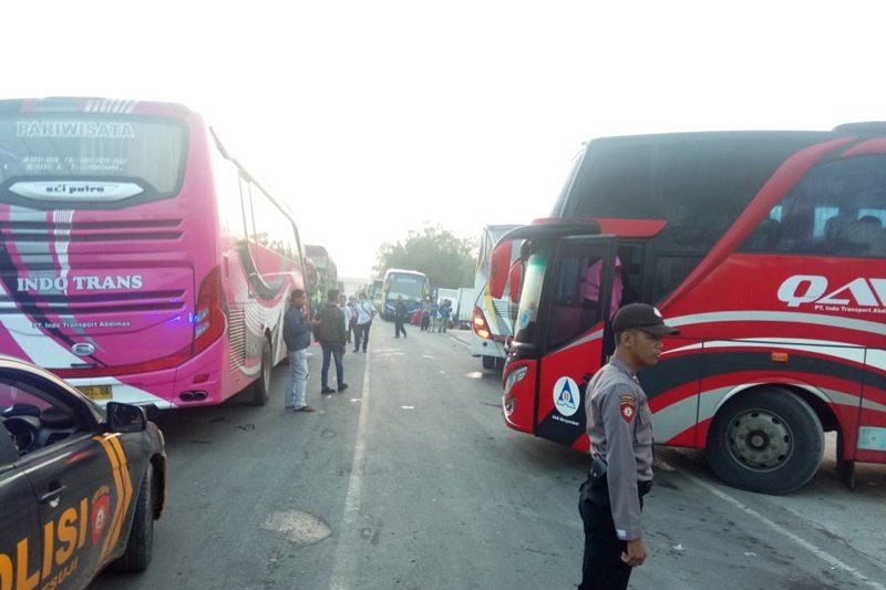 Truk besar melebihi kapasitas melintasi, Jembatan Way Mesuji ambles