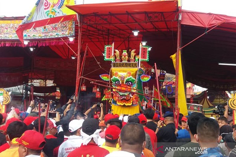 Semarak Bakar Tongkang di Bagansiapiapi