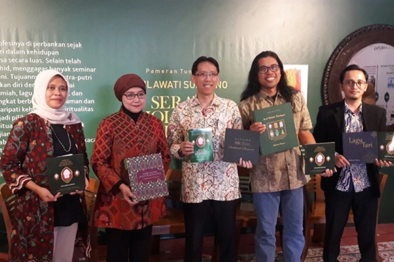 Susilawati Susmono gelar pameran tunggal "Serat Holistik Kehidupan"
