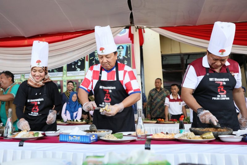 Gubernur Arinal juara tiga lomba masak ketoprak
