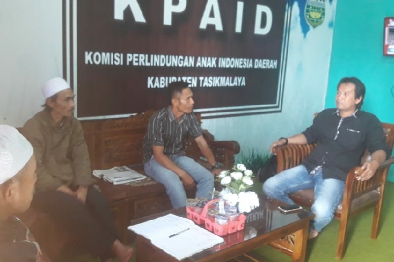 KPAID Kabupaten Tasikmalaya berharap pasutri pertontonkan hubungan badan dihukum