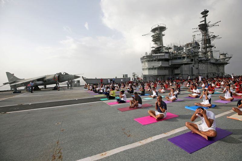 Kapal induk pertama India menjadi perhatian China