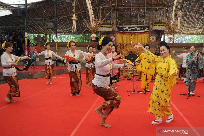 Kolaborasi Seni Bali - Jepang