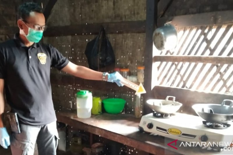 Tiga pedagang pindang di Cianjur diperiksa Polisi terkait keracunan