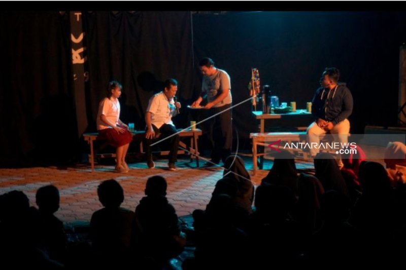 Komunitas Teater Tulungagung Gelar Pentas Drama Bahasa Jawa Antara News Banten