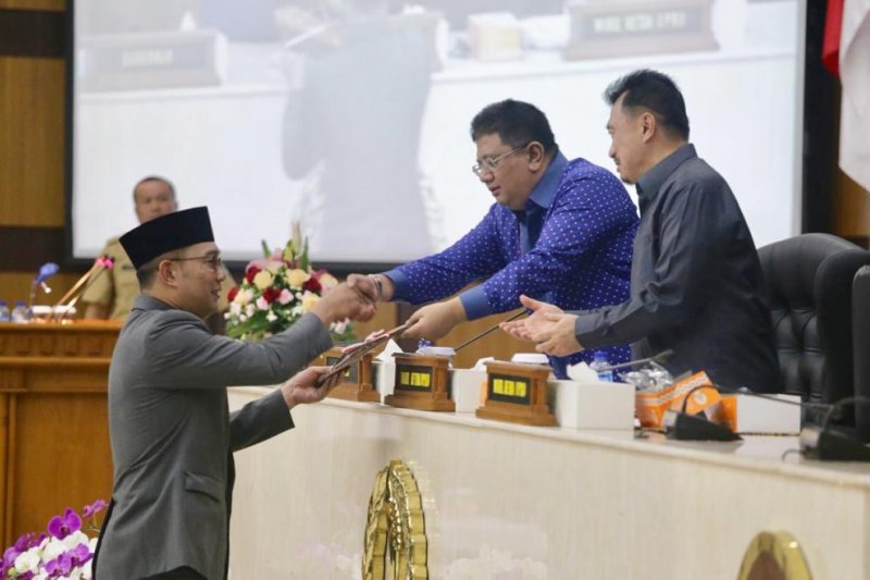 DPRD Jabar bentuk pansus untuk tiga raperda