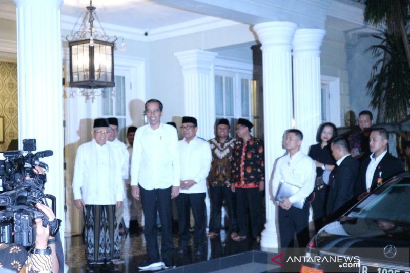 Jokowi datangi kediaman Ma'ruf Amin Kamis malam