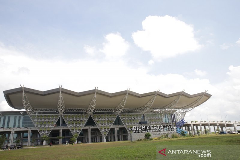 Penerbangan Garuda rute Bandung-Denpasar pindah ke Bandara Kertajati