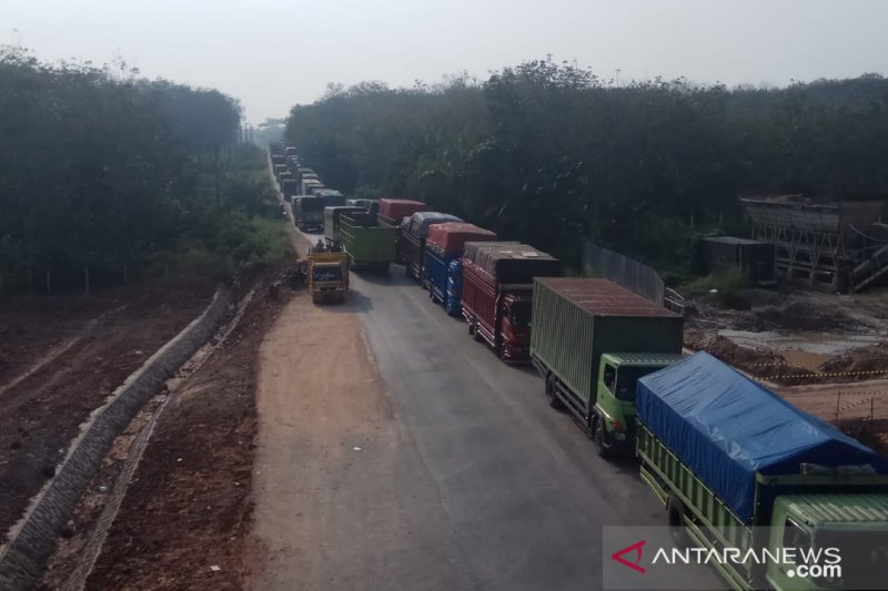 Jalintim Mesuji tetap macet panjang