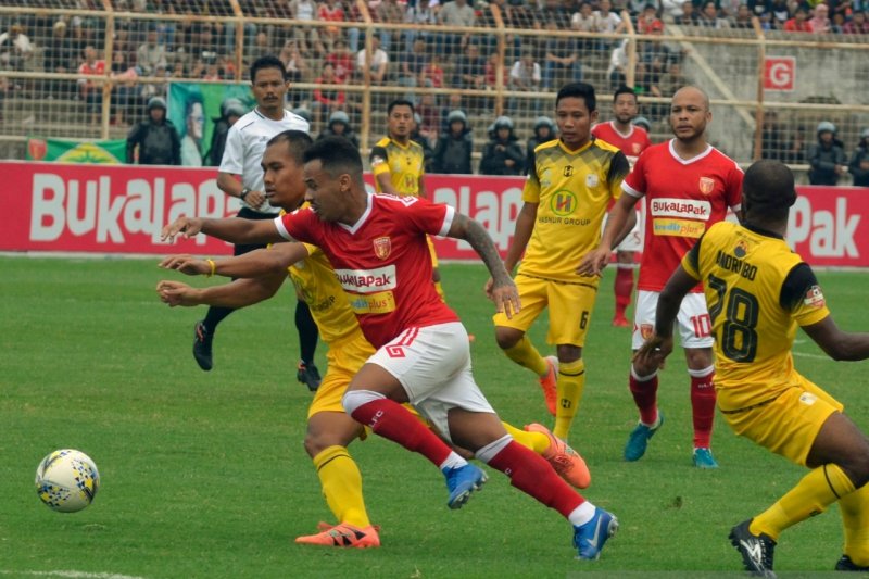 Perseru Badak Lampung FC tahan imbang Barito Putera