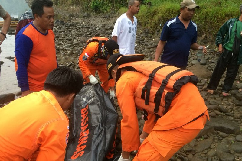 Perempuan korban tenggelam di Sungai Ciwulan Tasikmalaya telah ditemukan