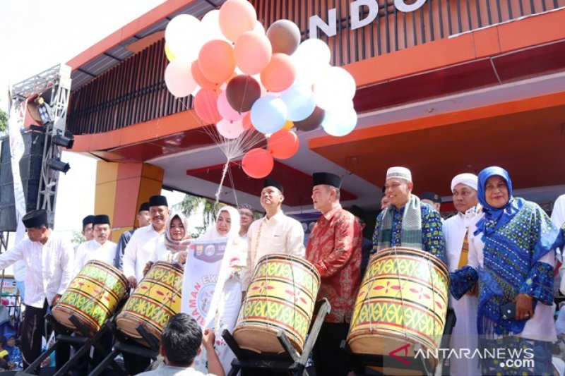 Ribuan jamaah BMKT Sumbar semarakkan pembukaan Pariaman Expo 2019