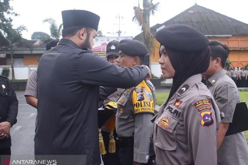 Pemko dan Polres Padang Panjang apel bersama program S satu polisi satu RT
