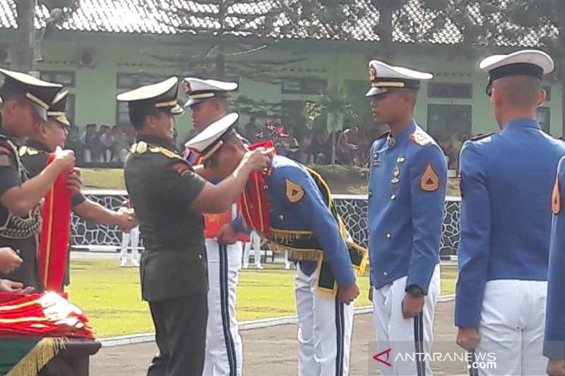 259 taruna-taruni Akmil diwisuda, satu orang tidak diikutkan