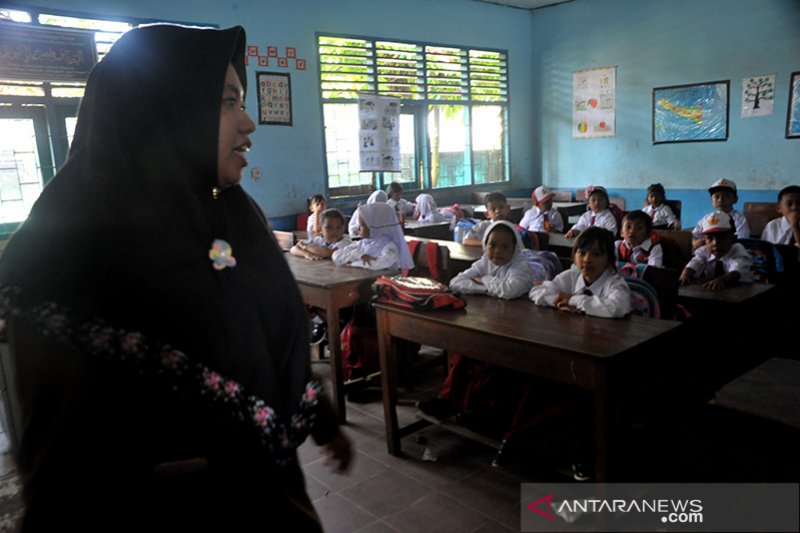 HARI PERTAMA TAHUN AJARAN BARU DI PALEMBANG