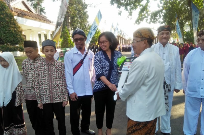 PMI Cianjur terima donasi satu ambulans dari pelanggan Indomaret