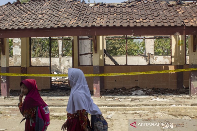 Pemkab Karawang anggarkan Rp600 juta bangun sekolah yang terbakar