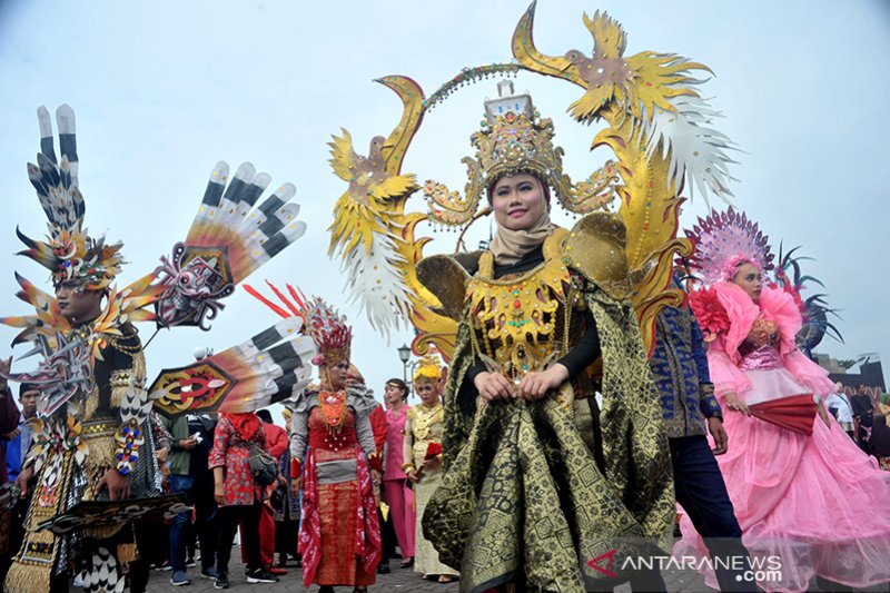 Karnaval Kebhinekaan diramaikan Satuan kepolisian, Kecamatan, dan Ormas