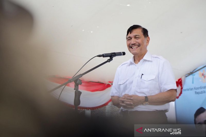 Luhut di Sukabumi meresmikan TPI daring pertama di Indonesia