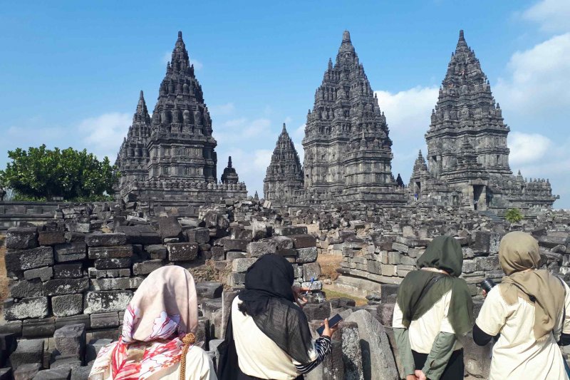 Peran Dan Manfaat Candi Sebagai Objek Wisata Dan Situs Sejarah