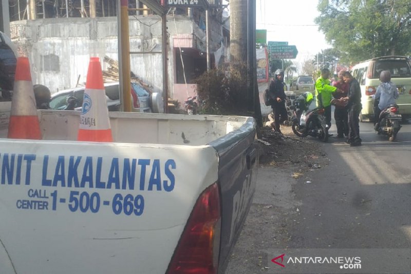 Polisi periksa sopir penabrak warga di parkiran Alfamart Garut