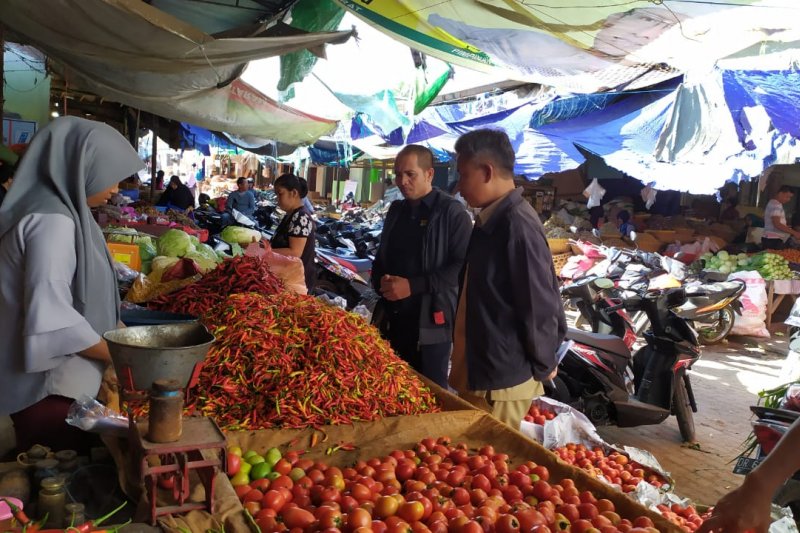 Harga cabai rawit di Mataram merangkak naik capai Rp55 ribu per kilogram