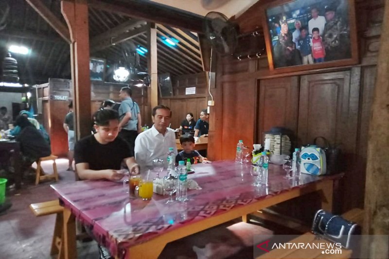 Jokowi persilakan Gibran ambil keputusan, yang penting tanggung jawab