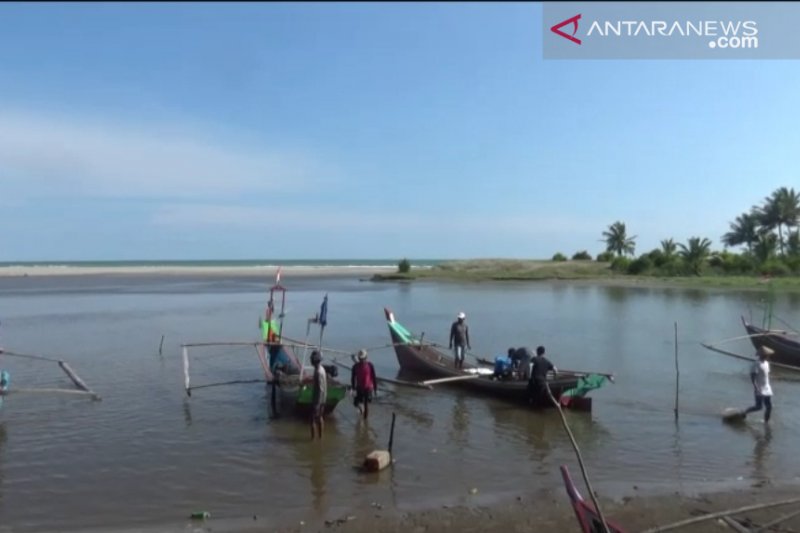 Hasil tangkapan ikan nelayan Maligi Pasaman Barat menurun