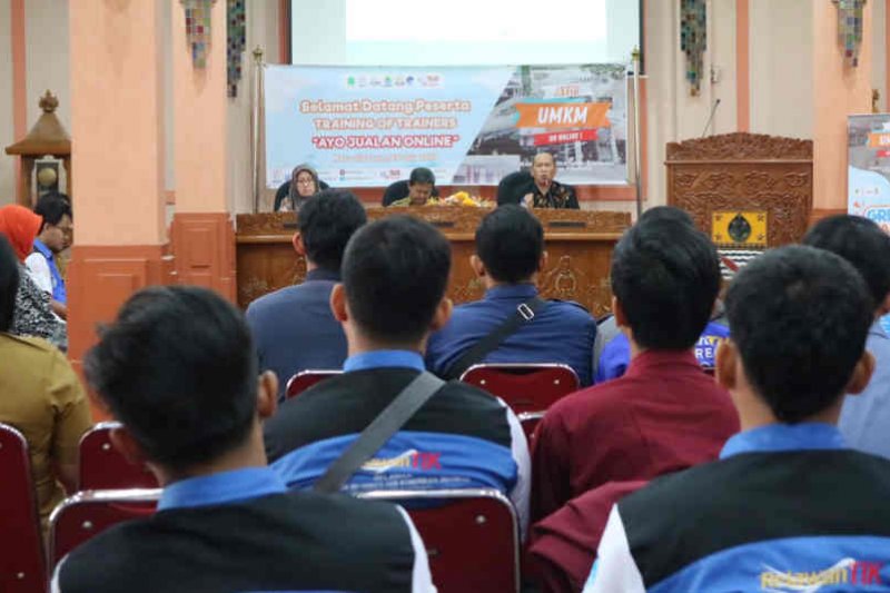 Pemkot Cirebon latih jualan daring untuk 2.000 UMKM