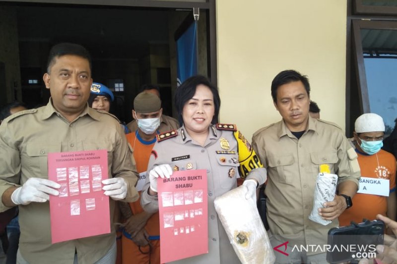 Polres Cianjur tangkap lima pengedar narkoba, salah satunya ibu rumah tangga